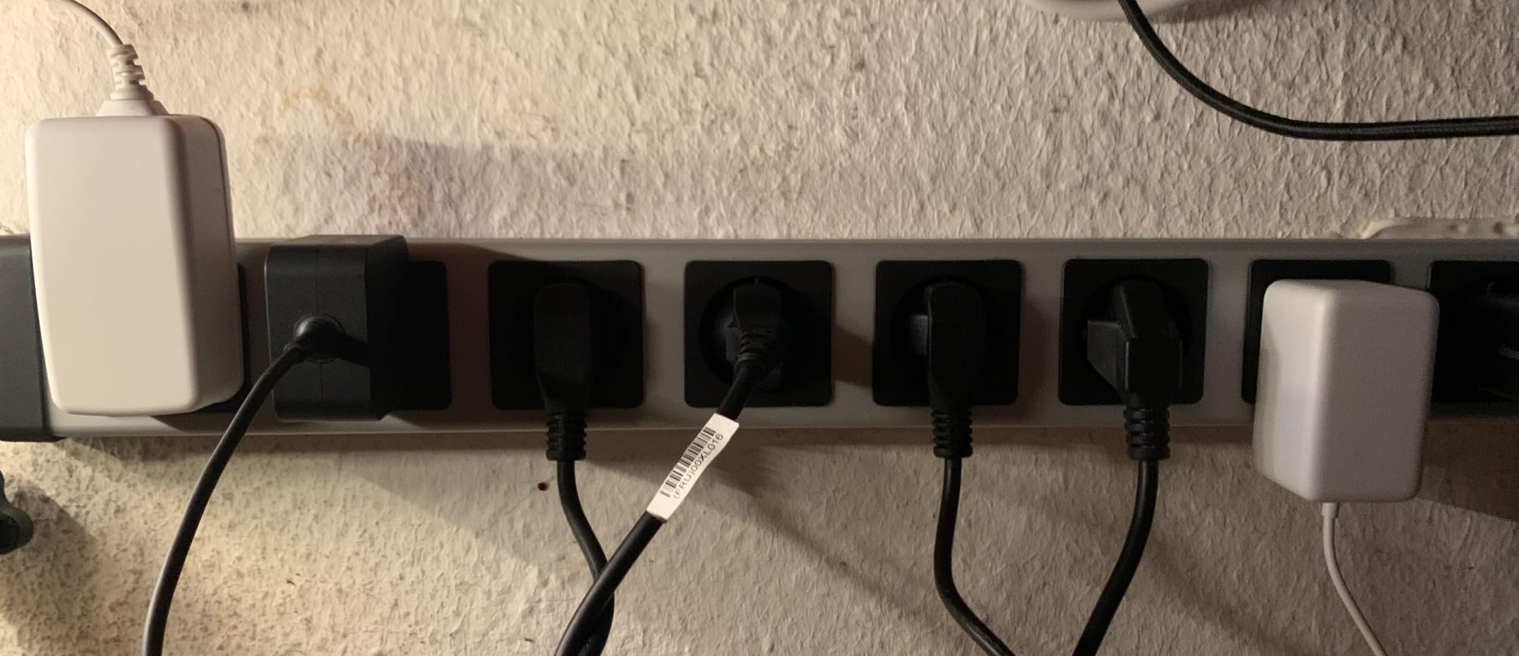 Gut aber gewöhnungsbedürftig stramm
